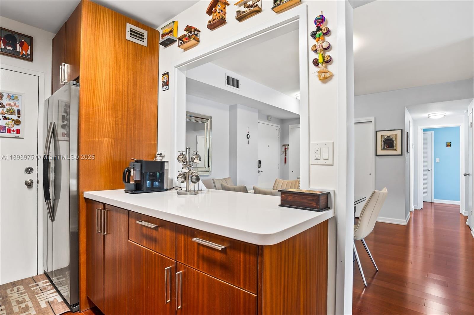 THE SHORES CONDOMINIUM - Residential