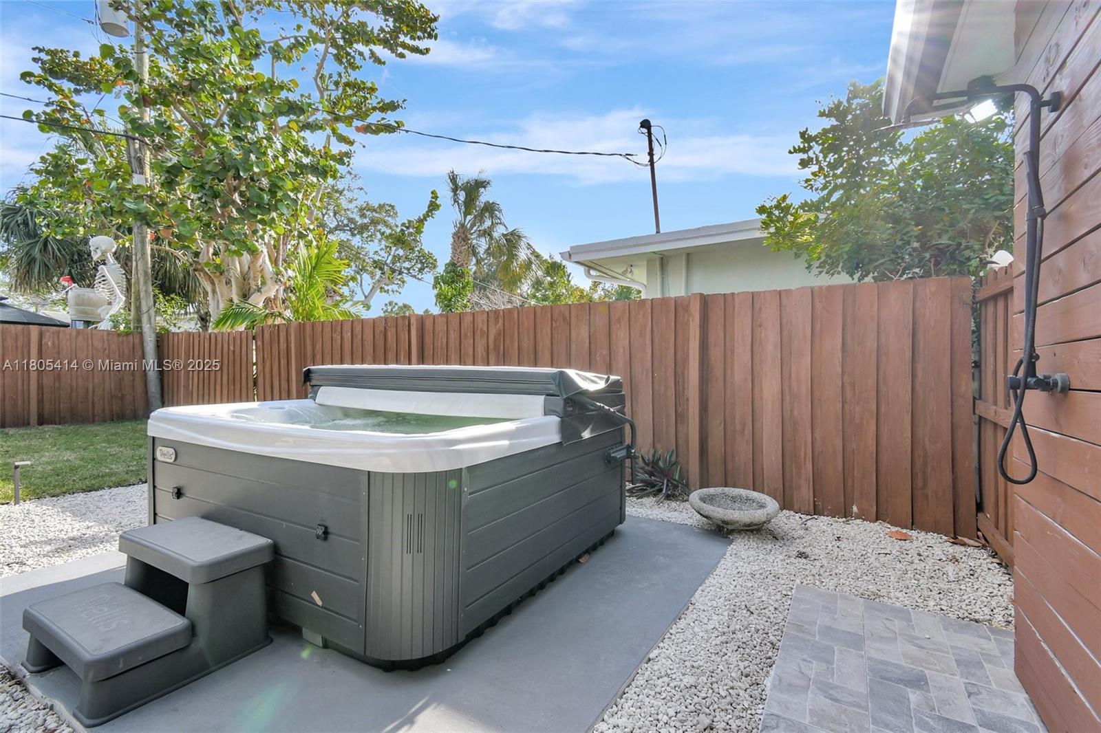 FLORAL RIDGE - Residential Lease