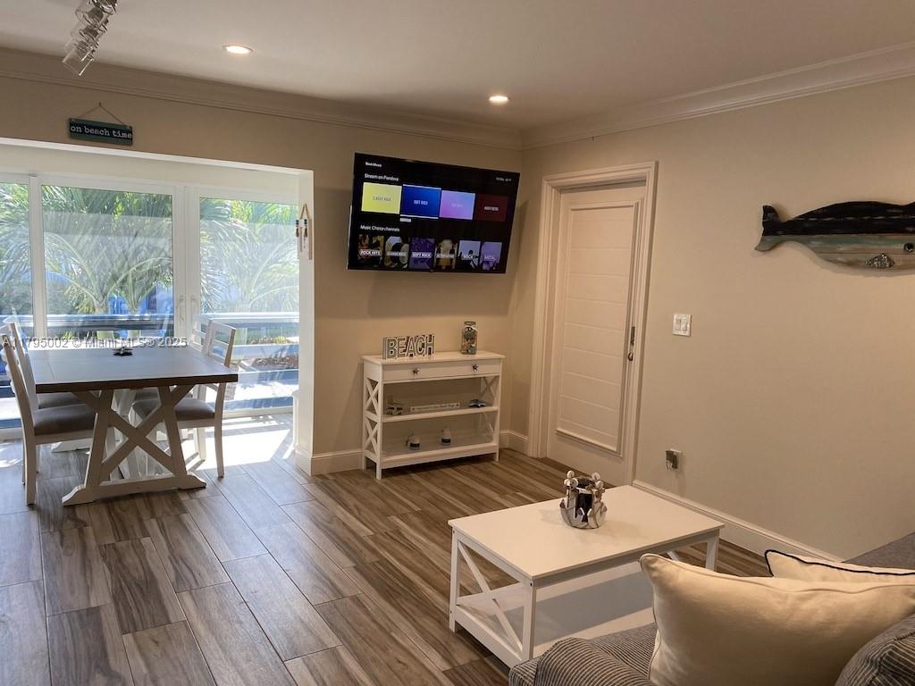 VILLA DEL SOL CONDOMINIUM - Residential