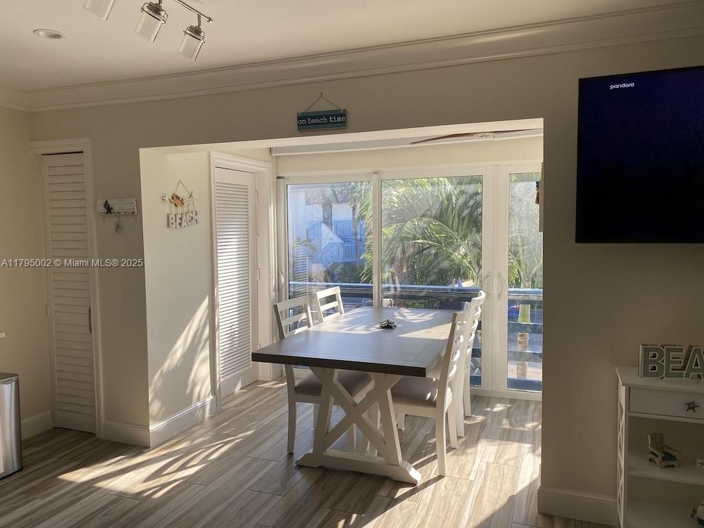 VILLA DEL SOL CONDOMINIUM - Residential