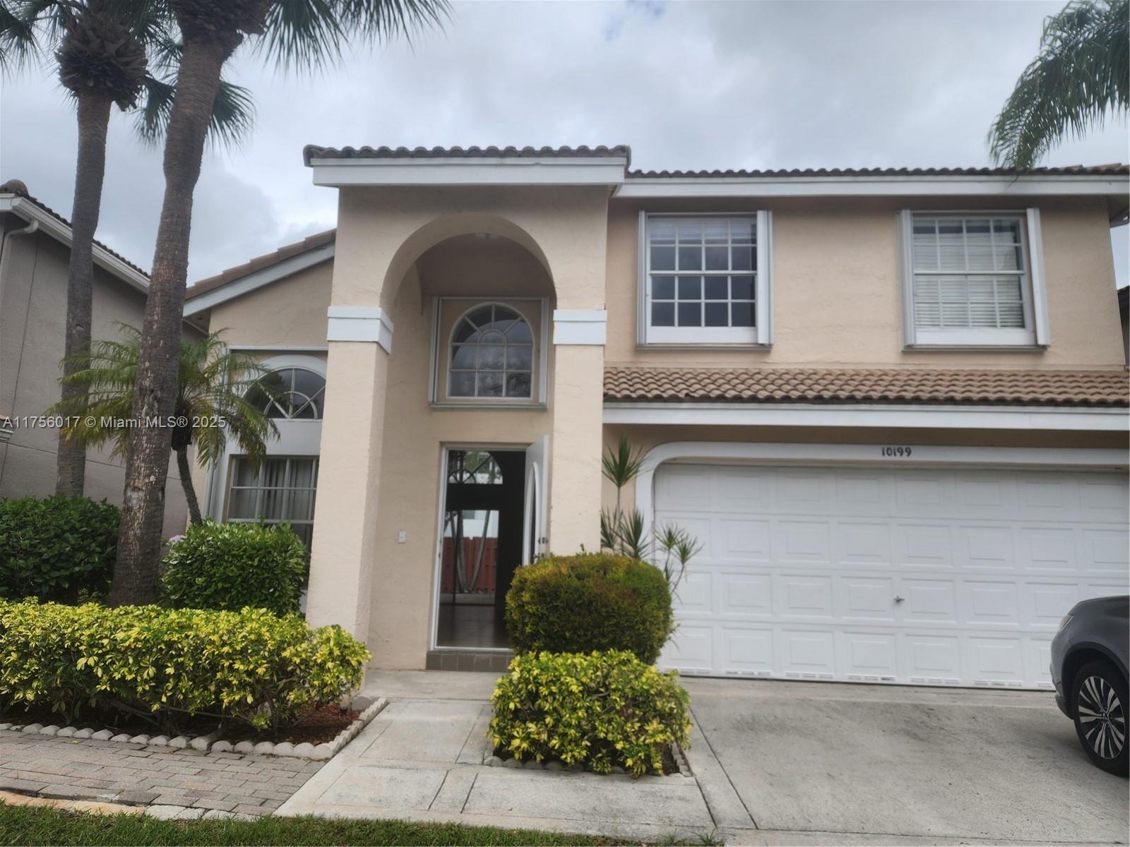 HILLSBORO COUNTRY CLUB - Residential Lease