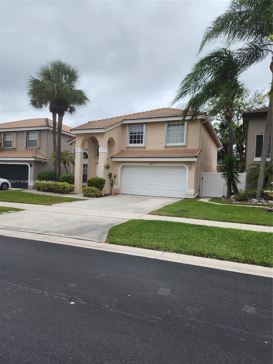 HILLSBORO COUNTRY CLUB - Residential Lease