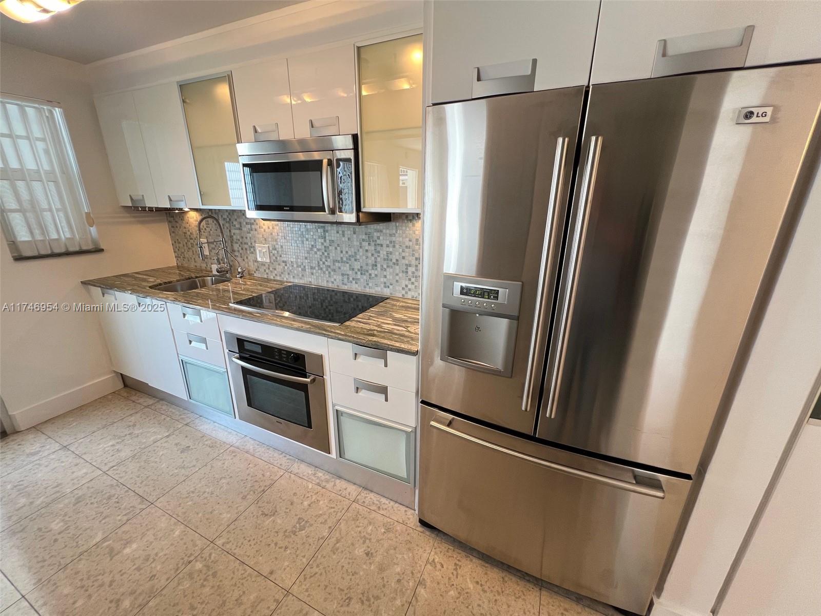 GOLDEN HOUSE CONDO - Residential