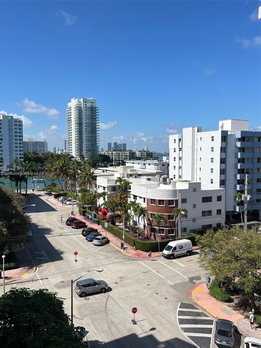 GOLDEN HOUSE CONDO - Residential