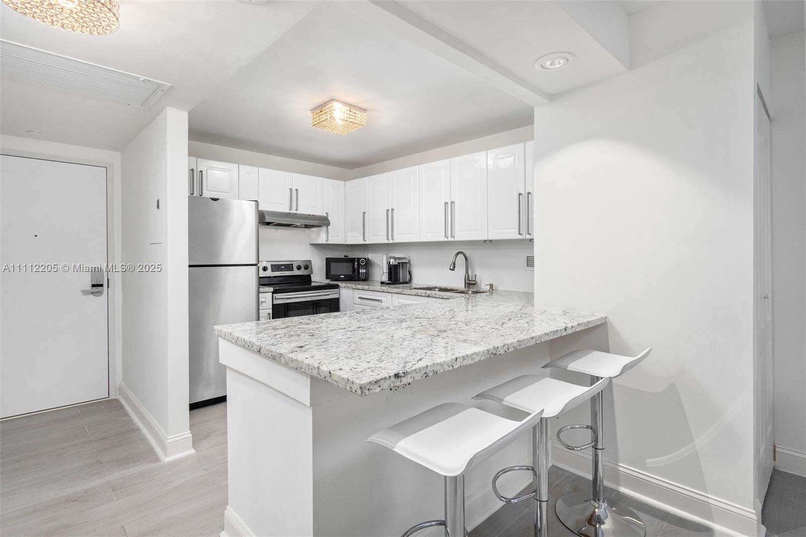 RONEY PALACE CONDO - Residential Lease