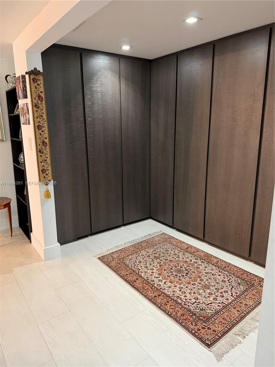 BRISTOL TOWER CONDO - Residential