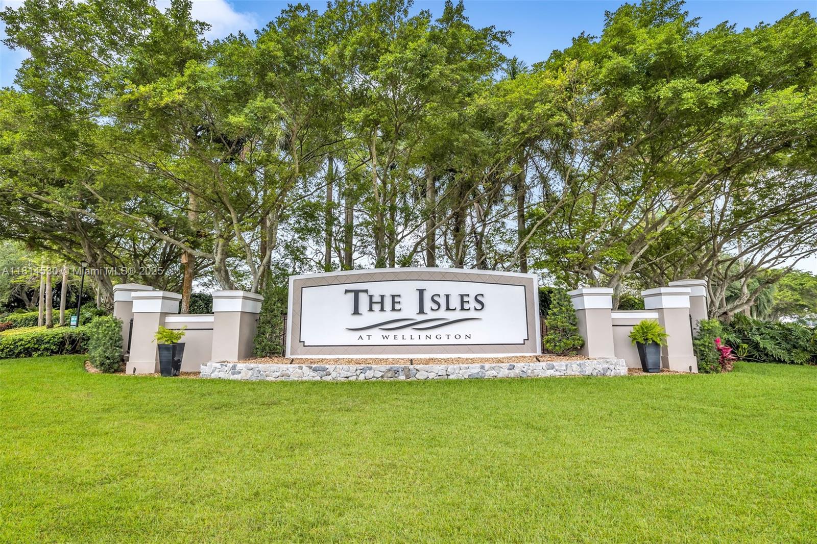 ISLES AT WELLINGTON 2 - Residential