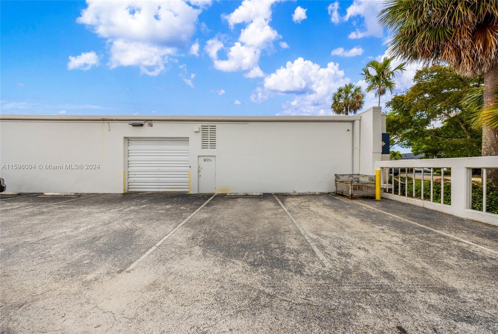 8125 NW 33rd St 8125
