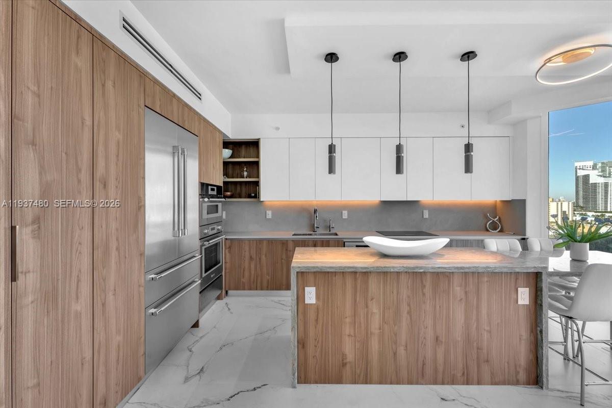 PORTOFINO TOWER CONDO - Residential