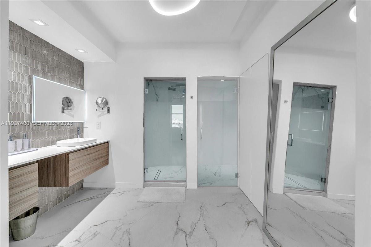 PORTOFINO TOWER CONDO - Residential