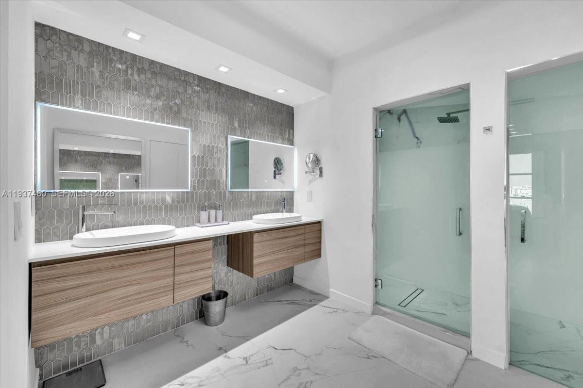 PORTOFINO TOWER CONDO - Residential