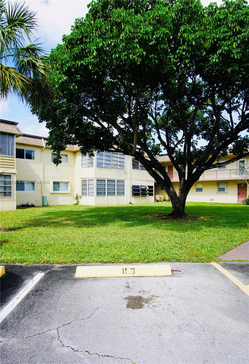 LAKESIDE VILLAGE CONDO 6 - Residential