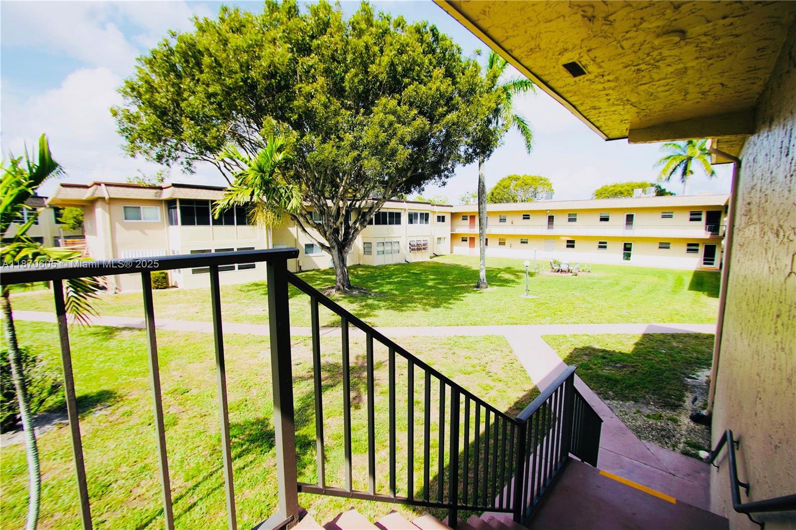 LAKESIDE VILLAGE CONDO 6 - Residential