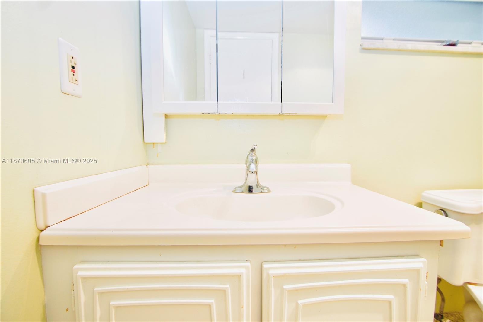 LAKESIDE VILLAGE CONDO 6 - Residential