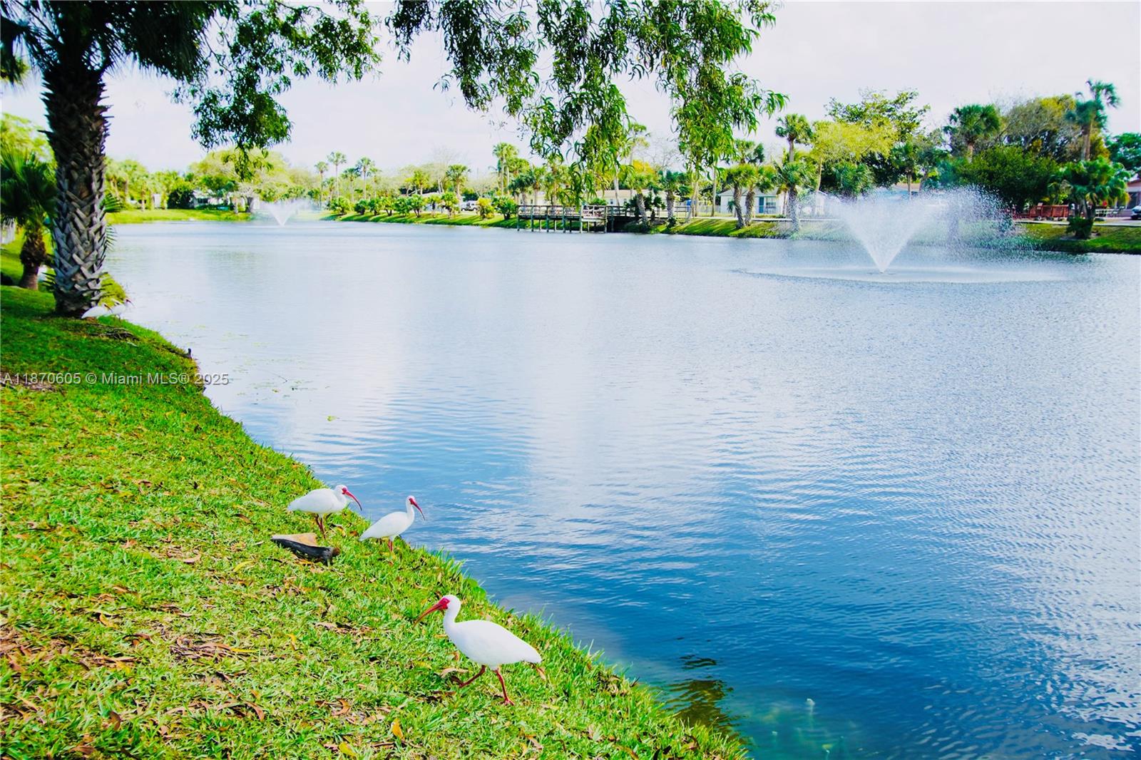 LAKESIDE VILLAGE CONDO 6 - Residential