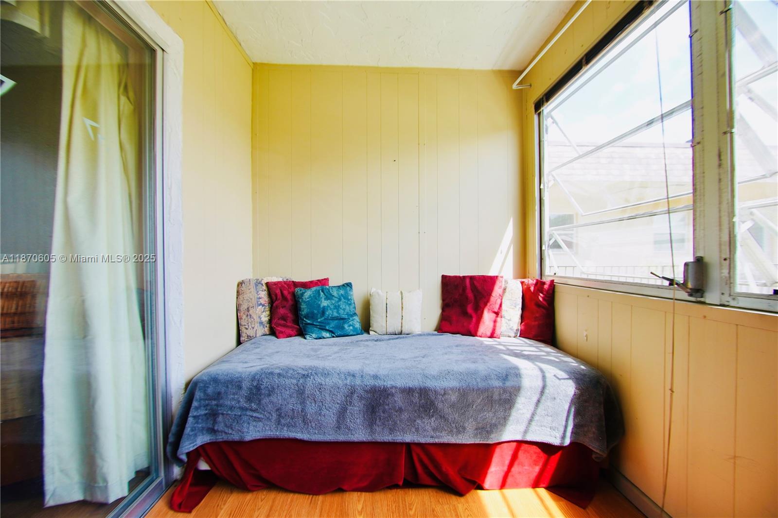 LAKESIDE VILLAGE CONDO 6 - Residential