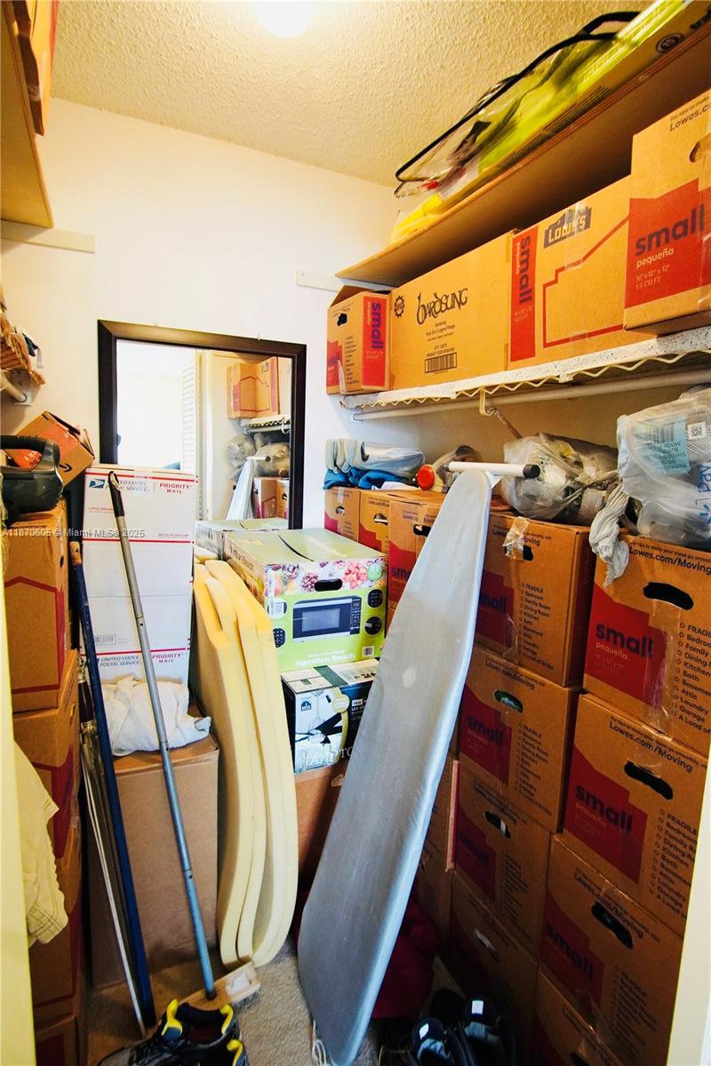 LAKESIDE VILLAGE CONDO 6 - Residential