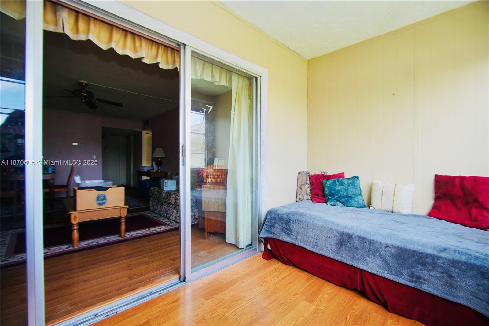 LAKESIDE VILLAGE CONDO 6 - Residential