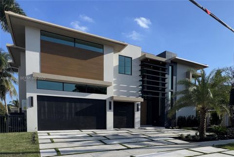 4910 NE 27th Ave Lighthouse Point FL 33064