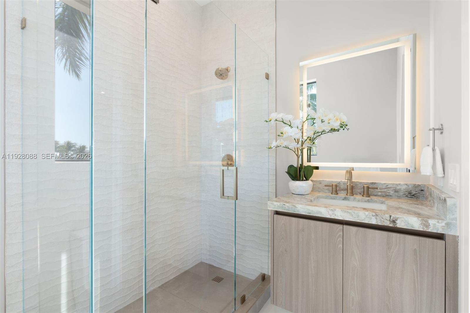 CORAL KEY VILLAS 3RD SEC - Residential