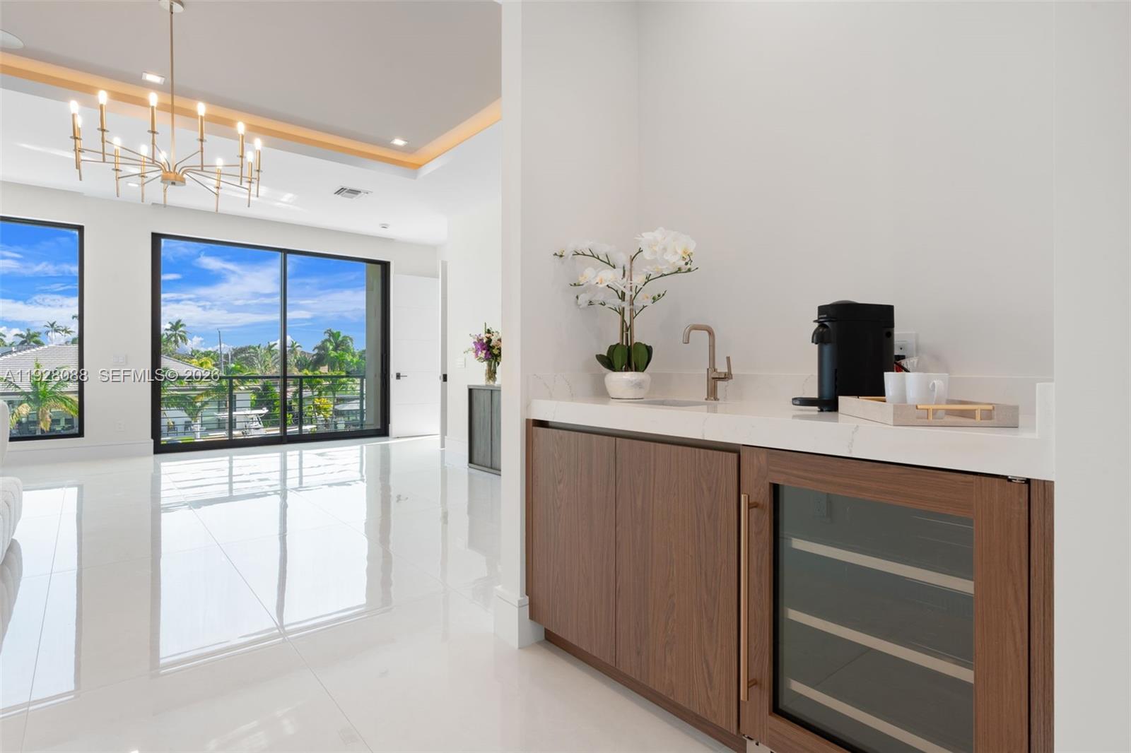 CORAL KEY VILLAS 3RD SEC - Residential