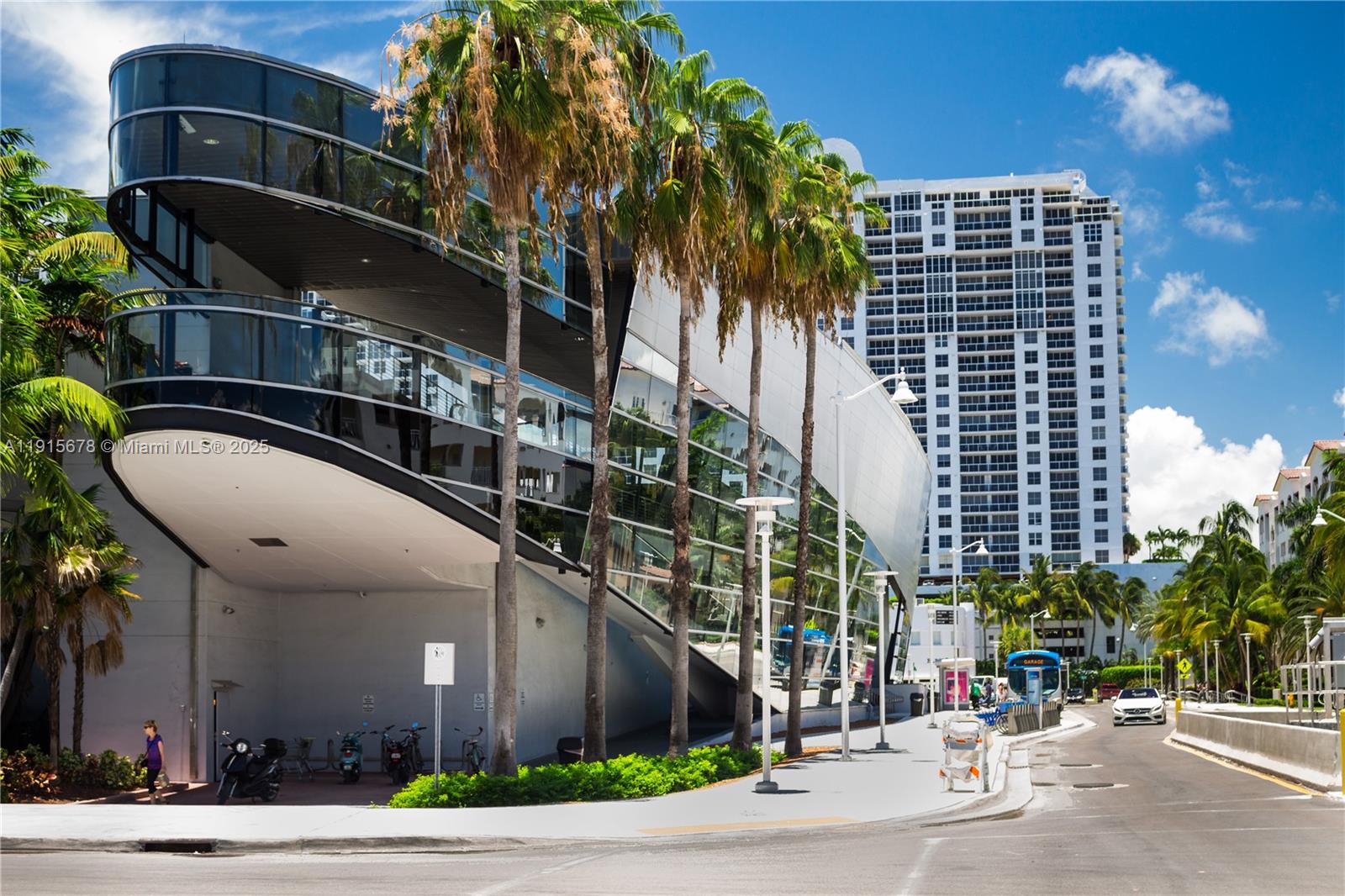 SUNSET HARBOUR SOUTH COND - Residential Lease