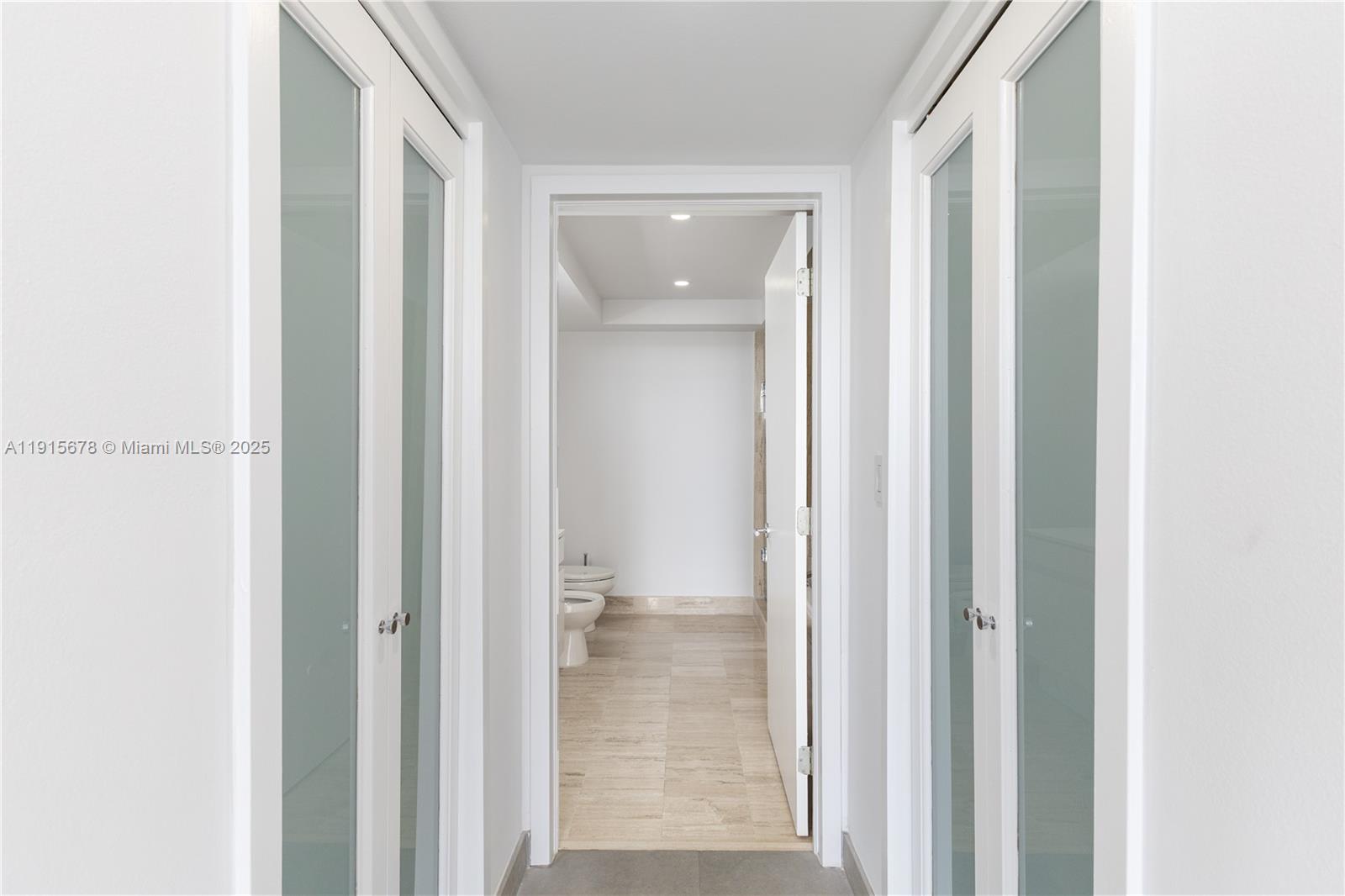 SUNSET HARBOUR SOUTH COND - Residential Lease