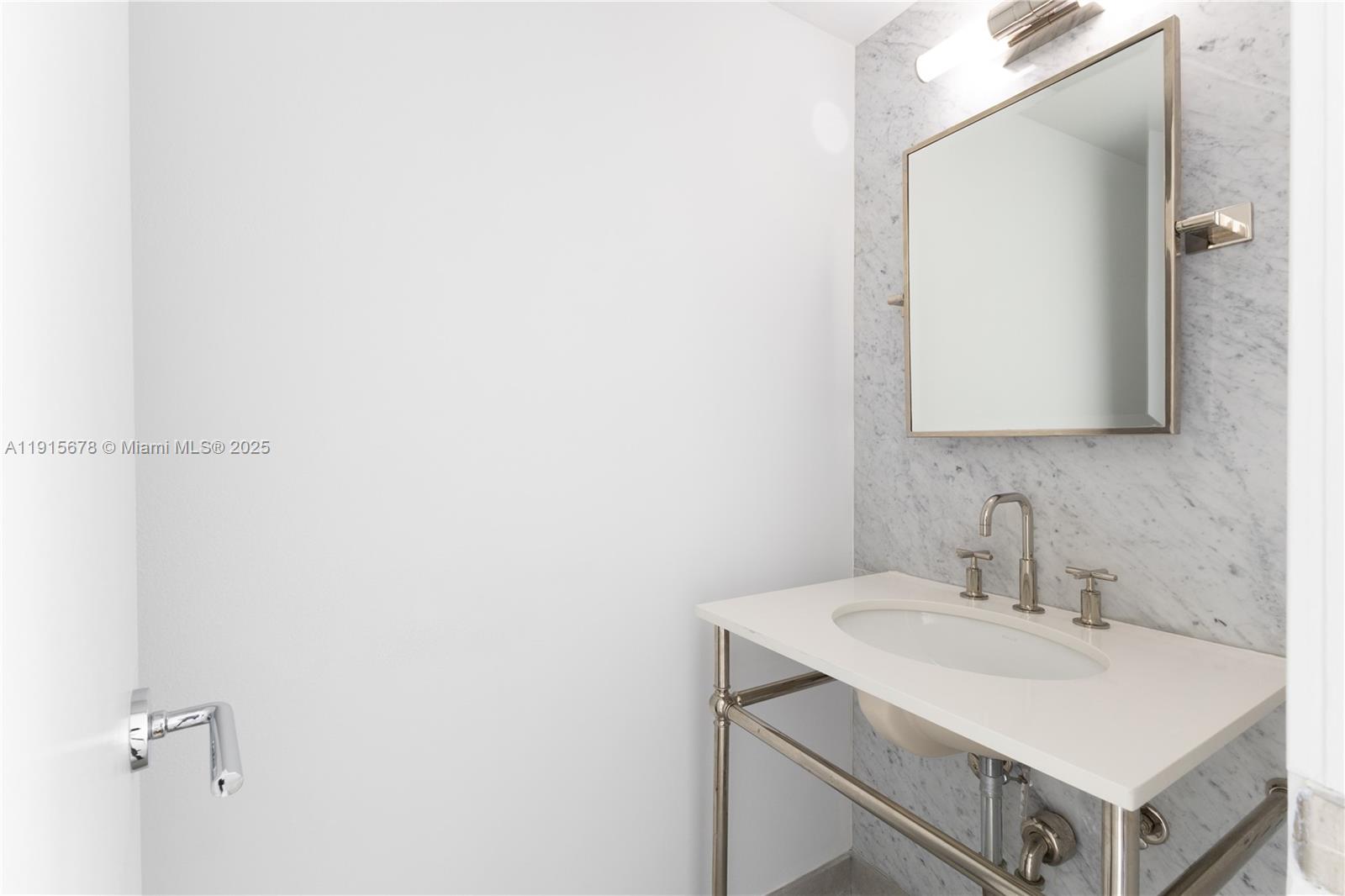 SUNSET HARBOUR SOUTH COND - Residential Lease