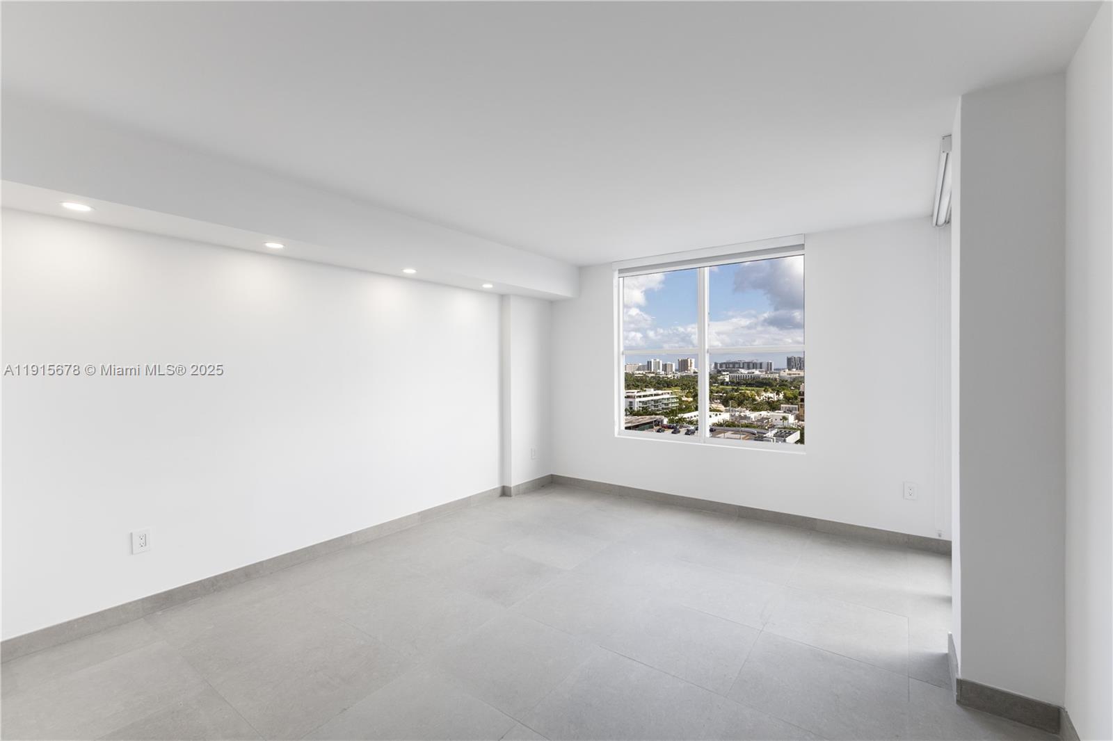 SUNSET HARBOUR SOUTH COND - Residential Lease