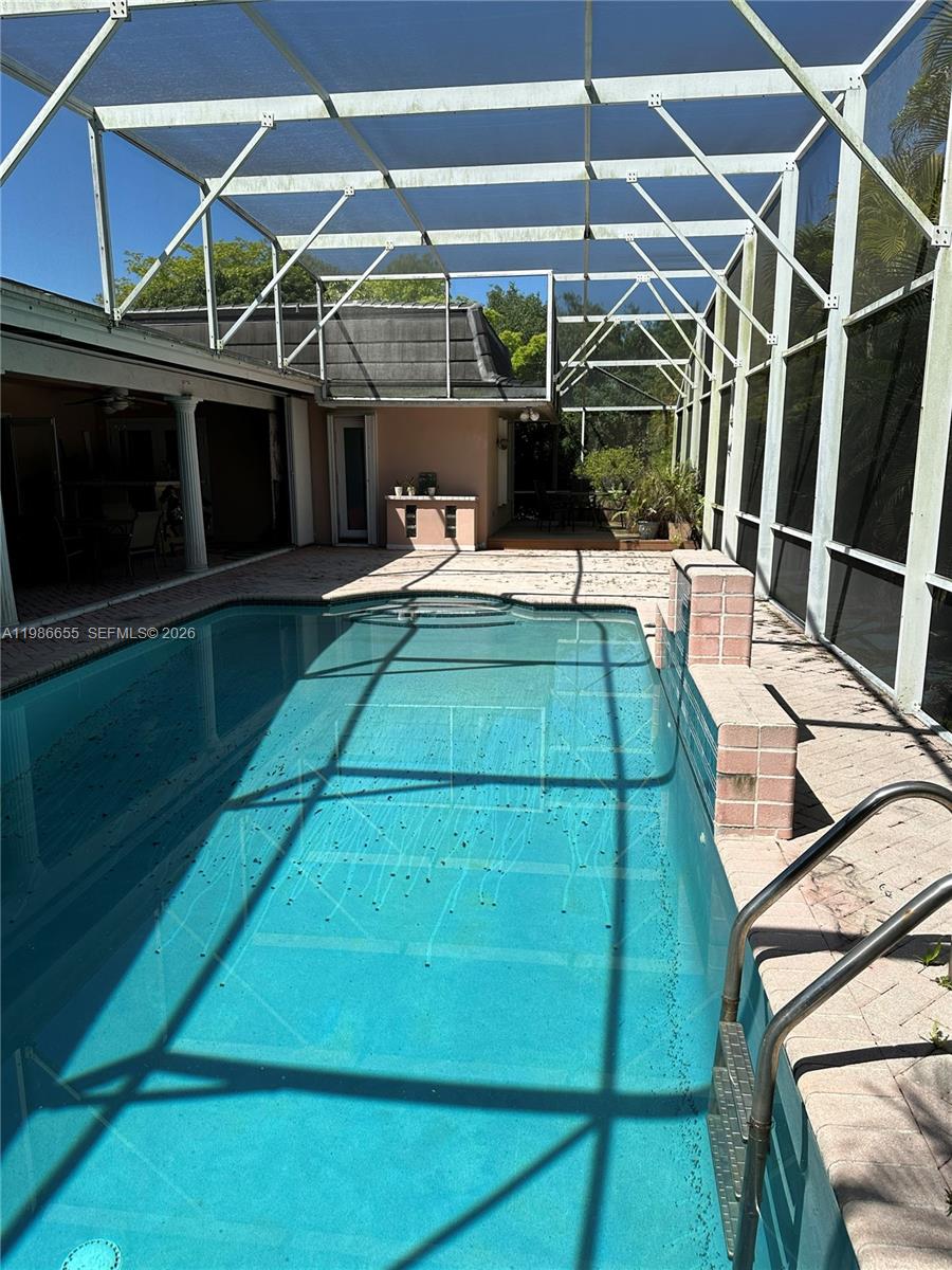 THOUSAND PINES - Residential