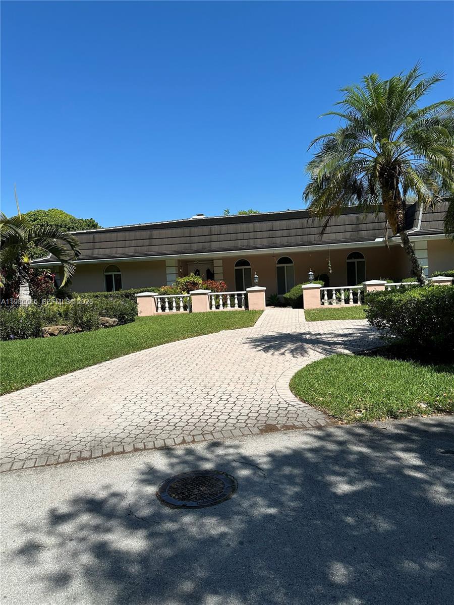 THOUSAND PINES - Residential