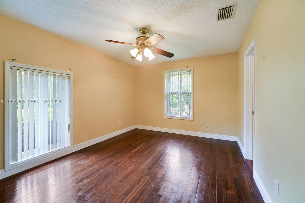 THOUSAND PINES - Residential
