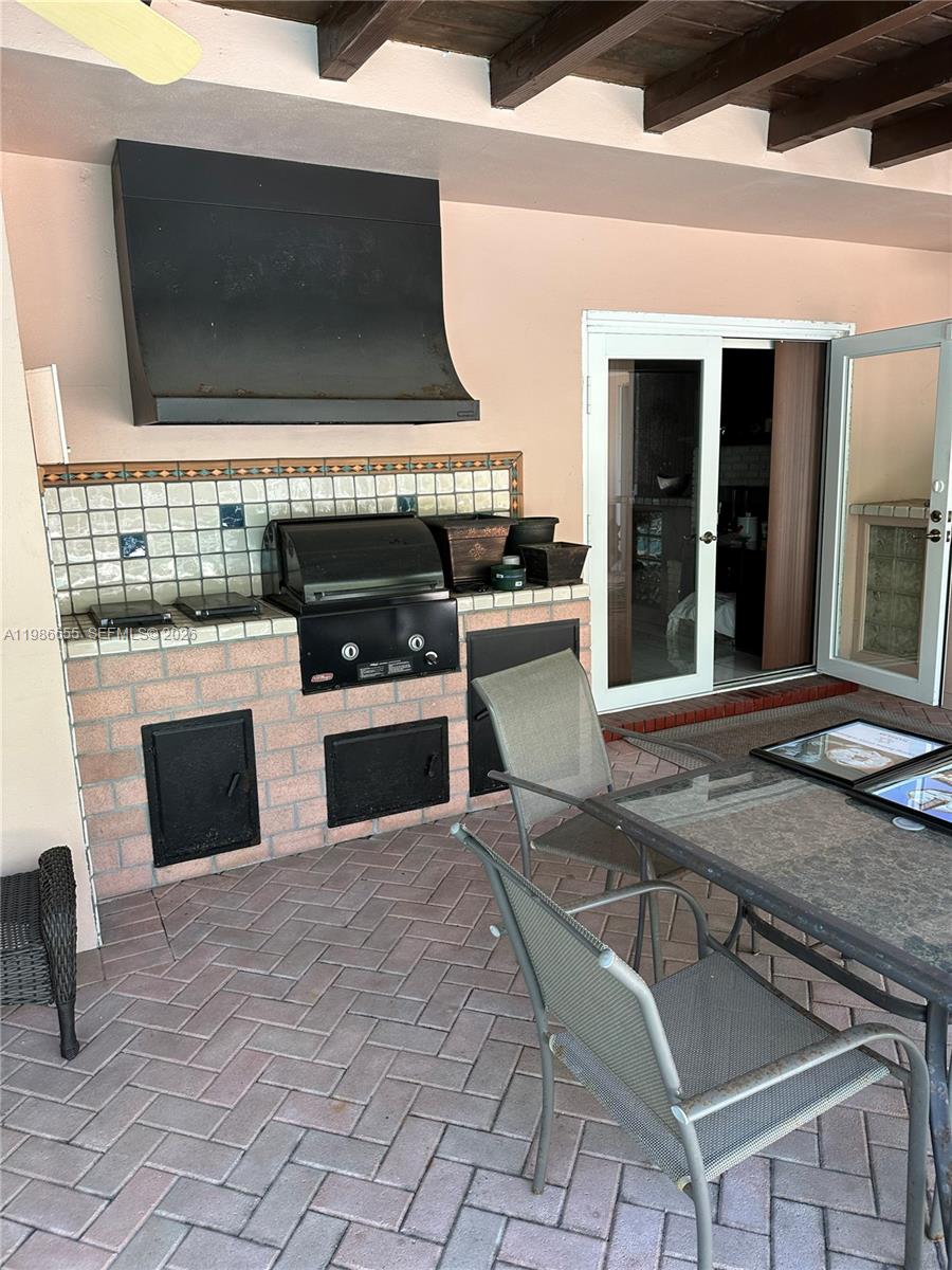 THOUSAND PINES - Residential