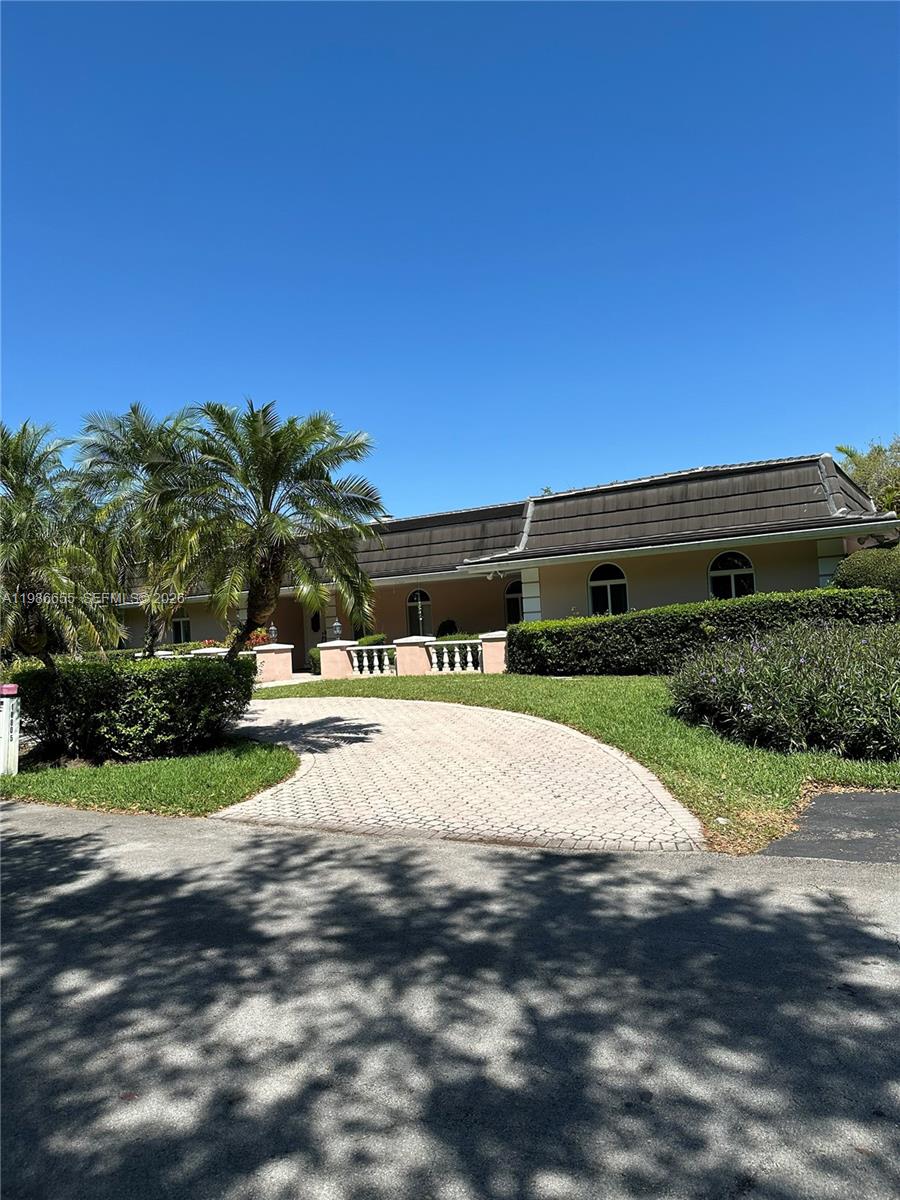 THOUSAND PINES - Residential