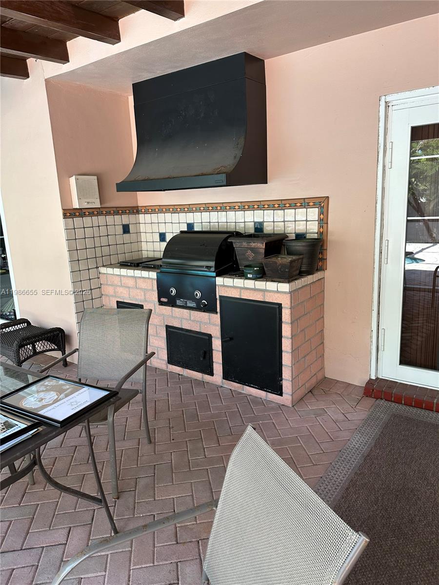 THOUSAND PINES - Residential