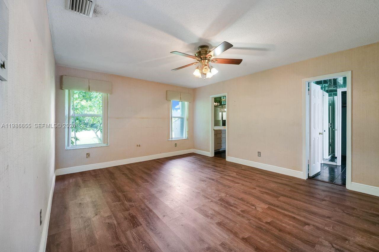 THOUSAND PINES - Residential