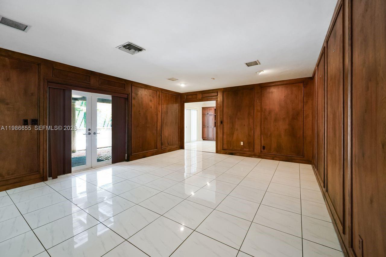 THOUSAND PINES - Residential