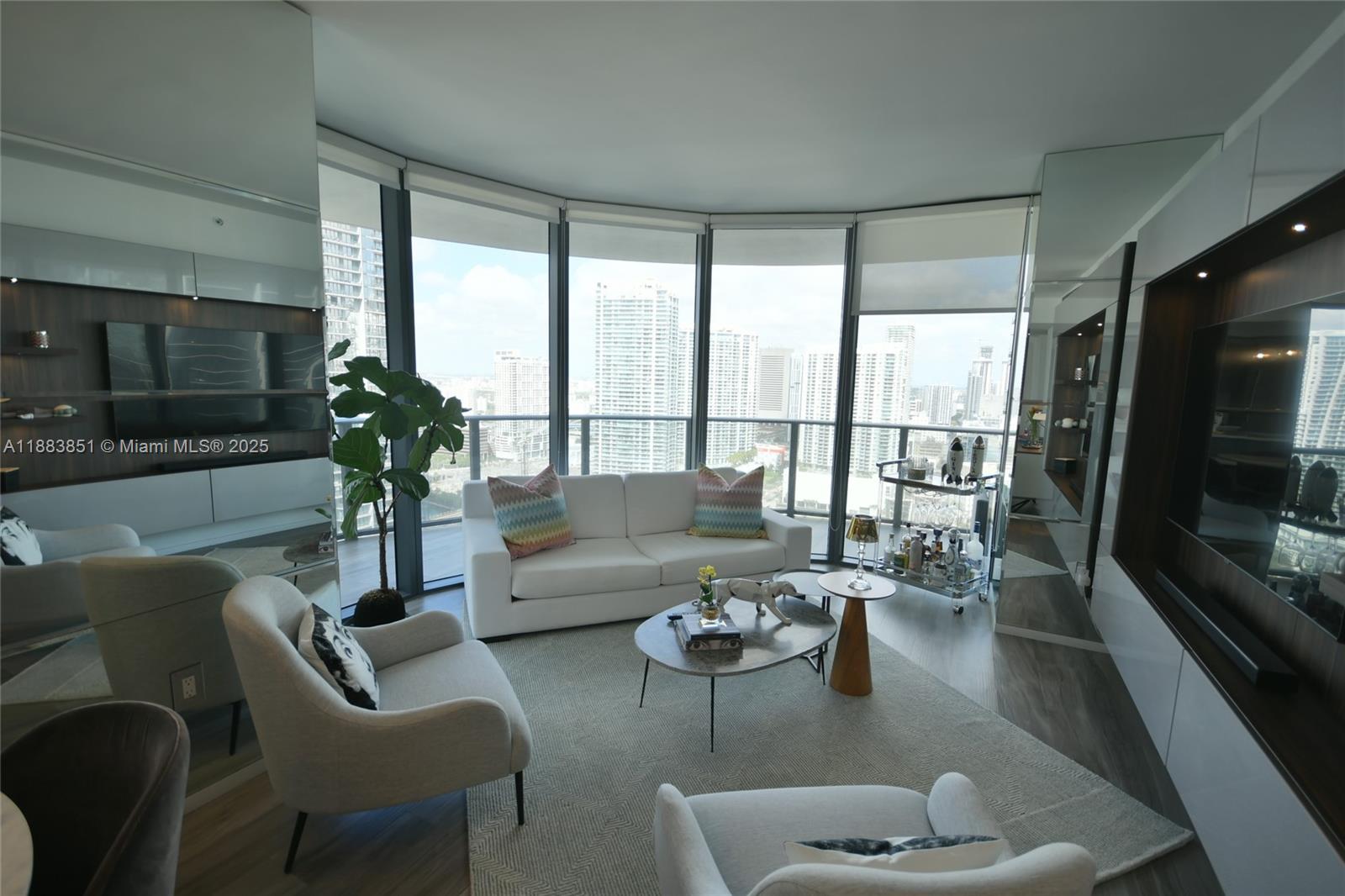 801 SMA RESIDENCES CONDO - Residential