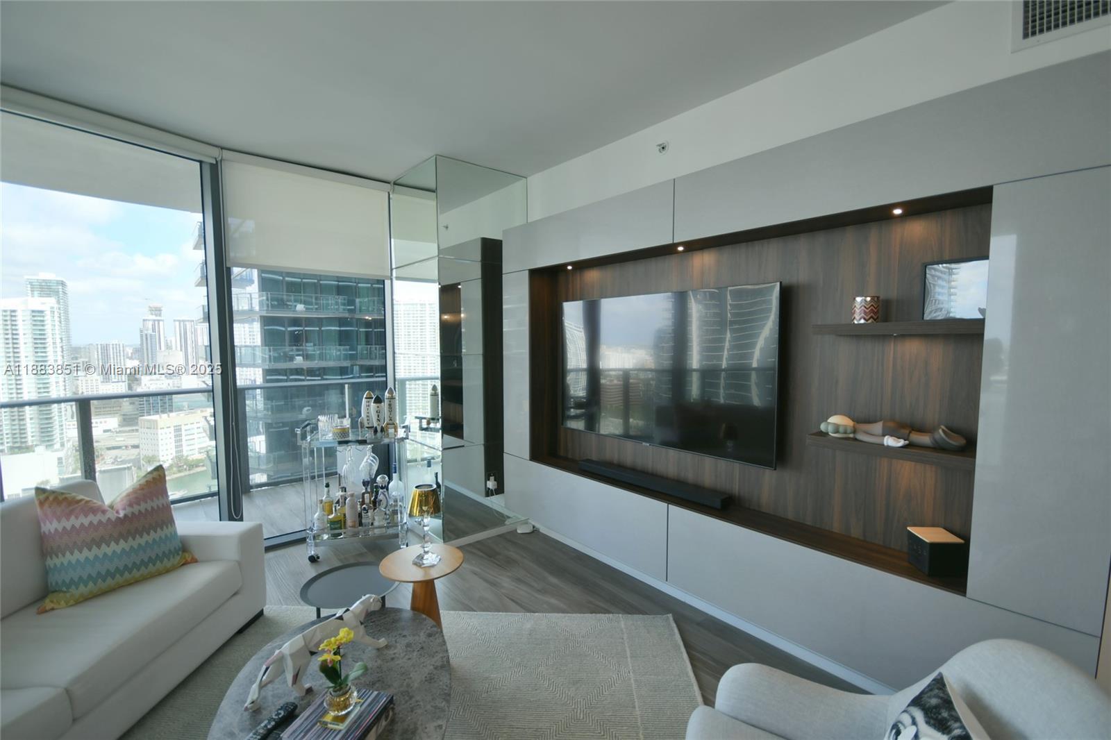 801 SMA RESIDENCES CONDO - Residential