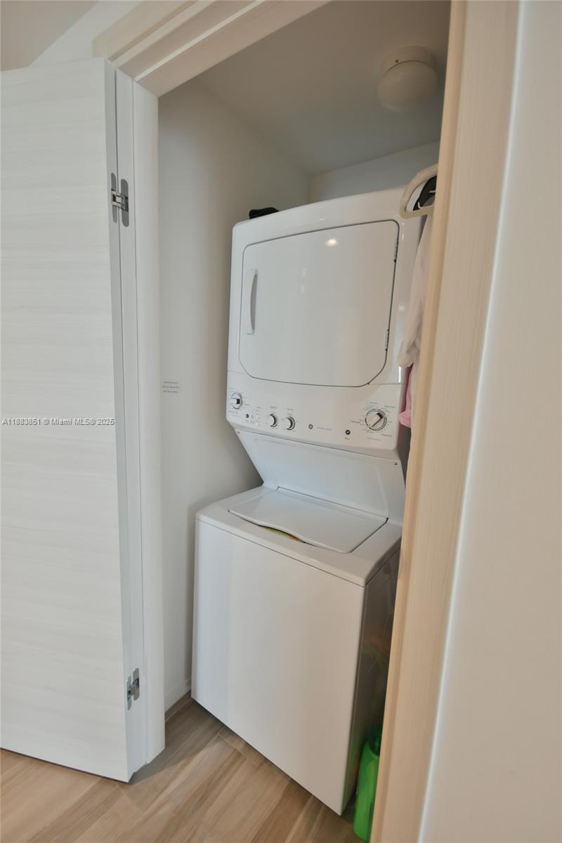 801 SMA RESIDENCES CONDO - Residential