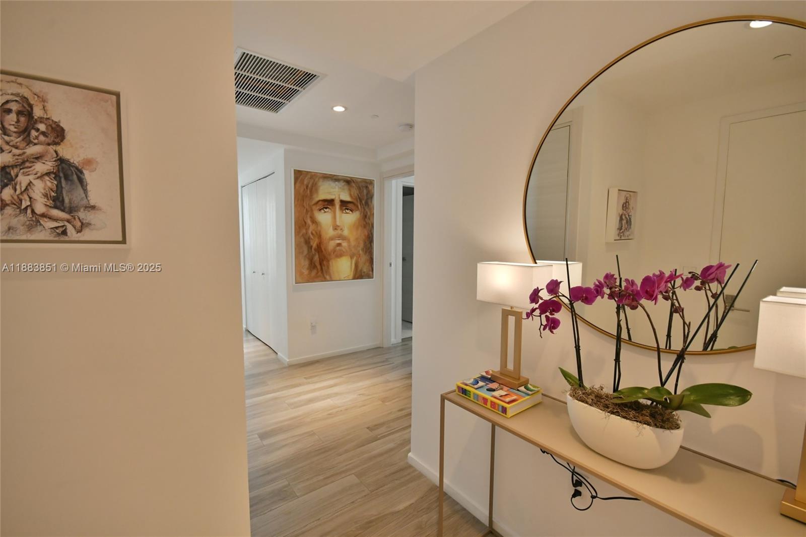 801 SMA RESIDENCES CONDO - Residential