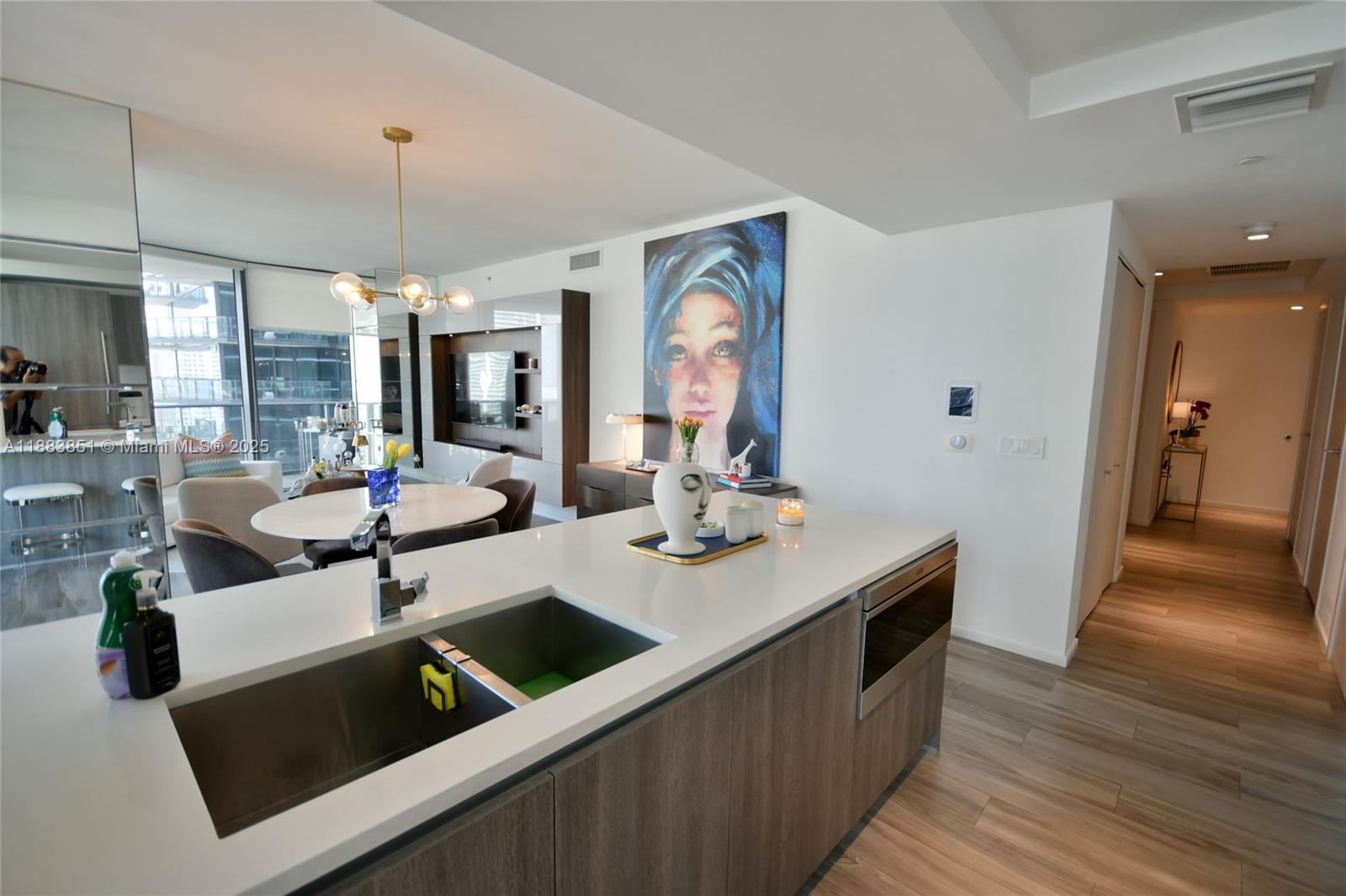 801 SMA RESIDENCES CONDO - Residential