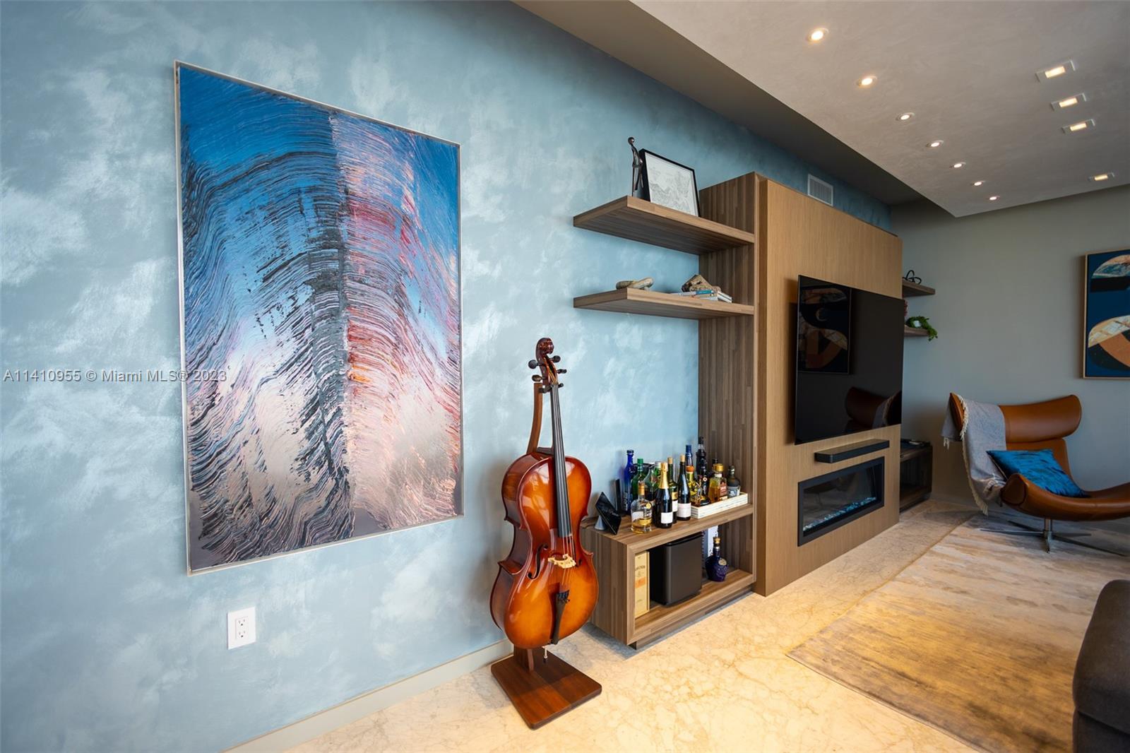 BRICKELL FLATIRON CONDO - Residential