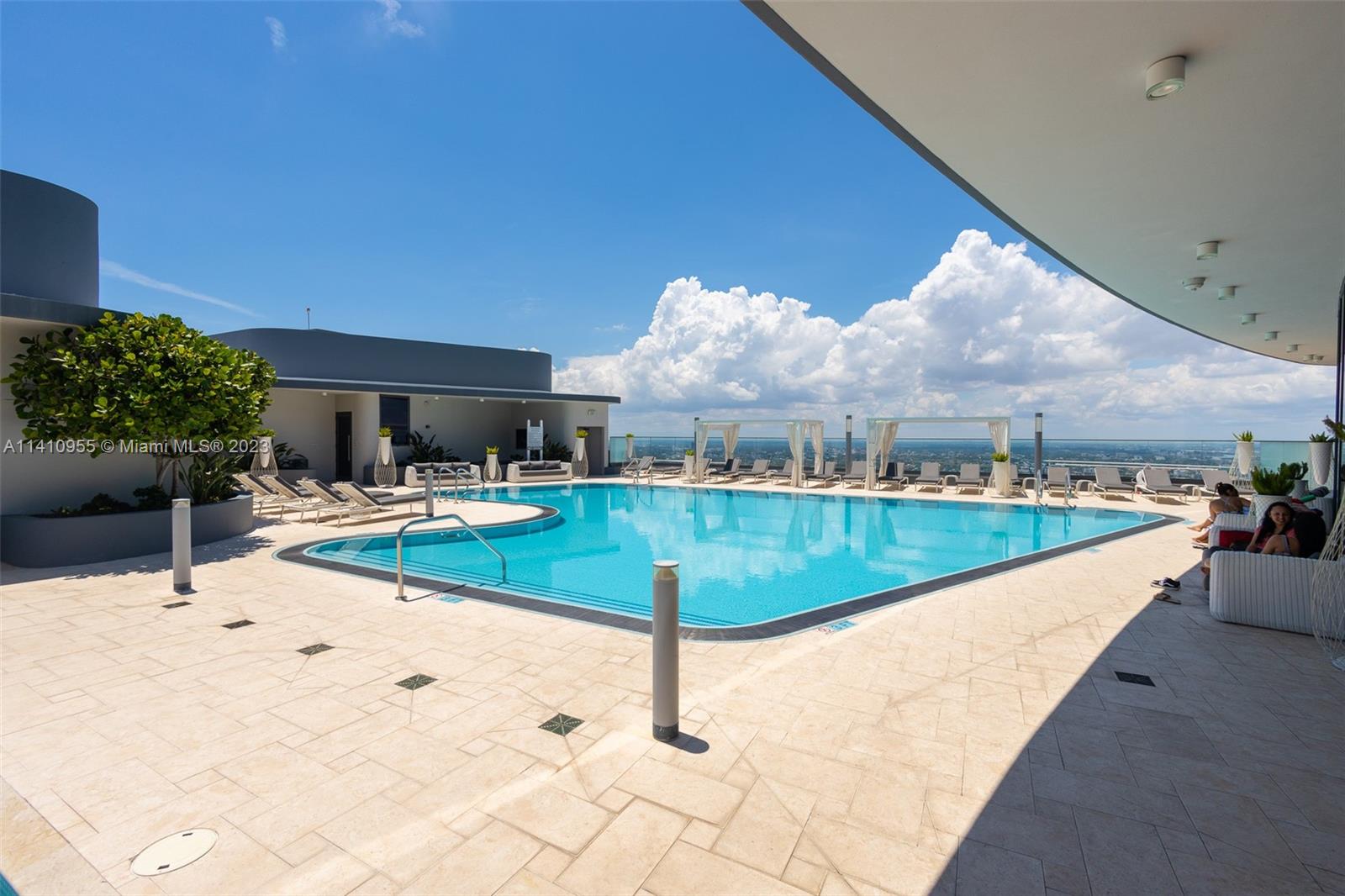 BRICKELL FLATIRON CONDO - Residential