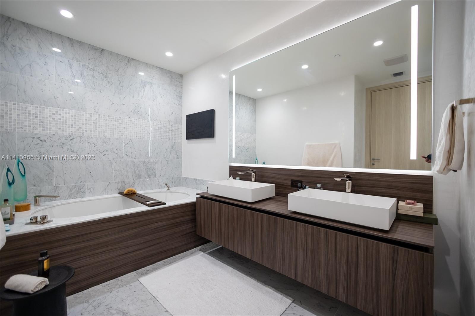 BRICKELL FLATIRON CONDO - Residential