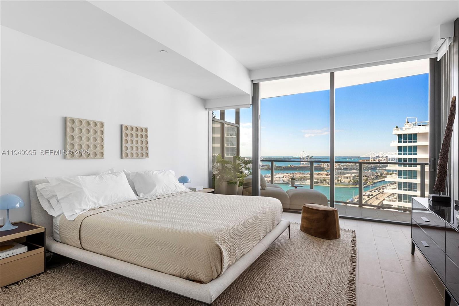 FIVE PARK - Residential