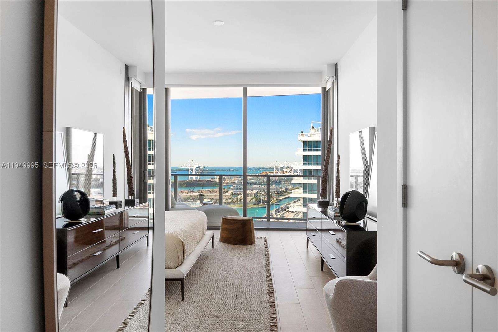 FIVE PARK - Residential