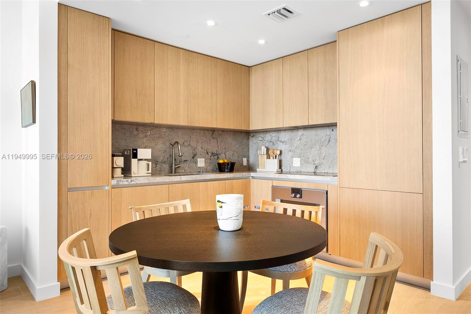 FIVE PARK - Residential