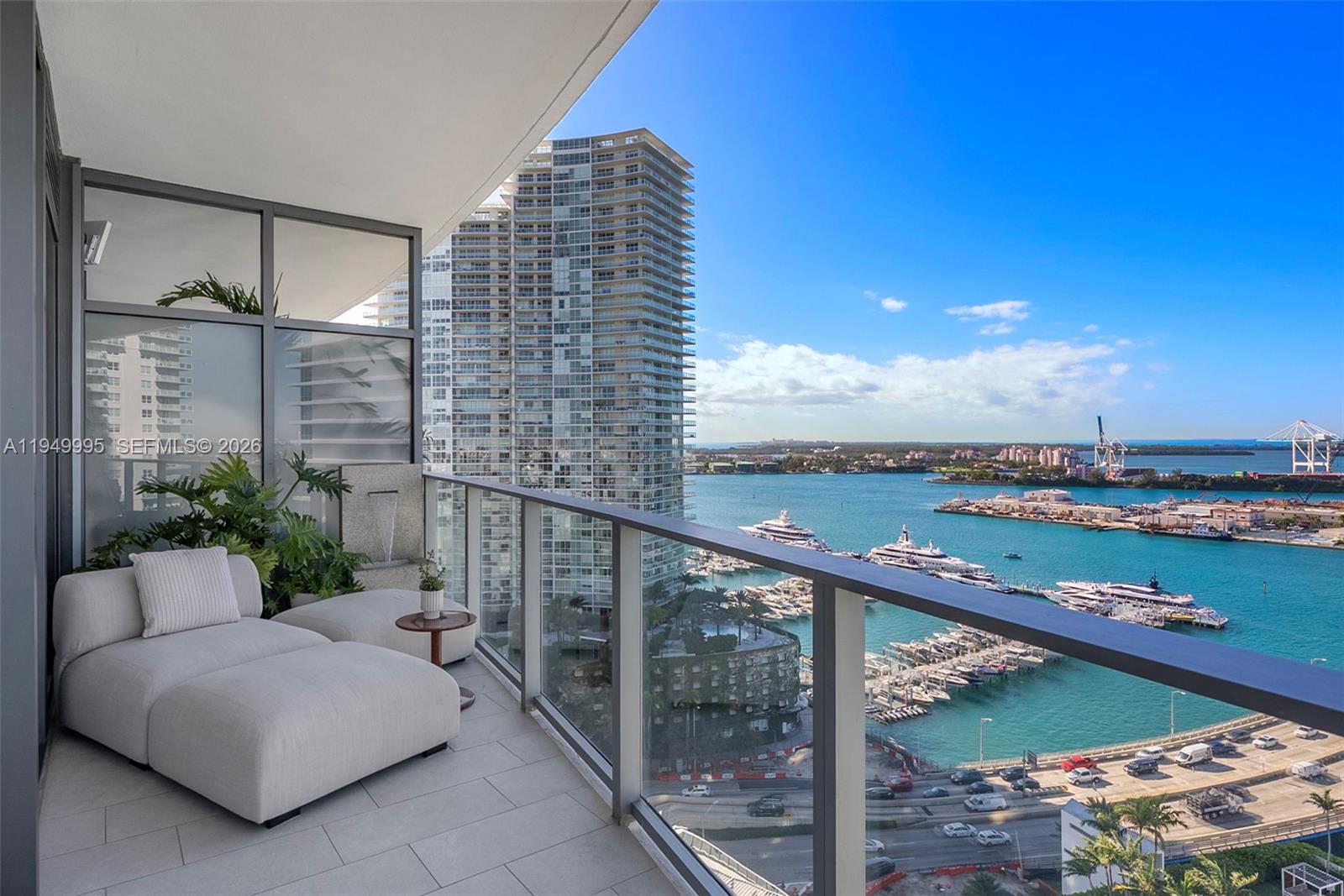 FIVE PARK - Residential