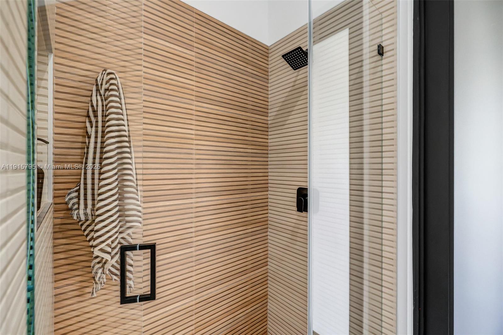 SWEETWATER ESTS SUB - Residential Lease